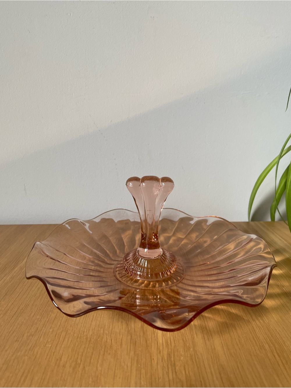 Vintage Anchor Hockings Pink Glass Tidbit Bonbon Tray with Handle